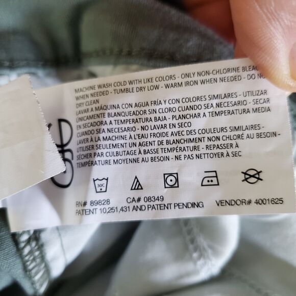 Anne Klein Women’s Chino Shorts NWT Size 16 NWT - Picture 8 of 8